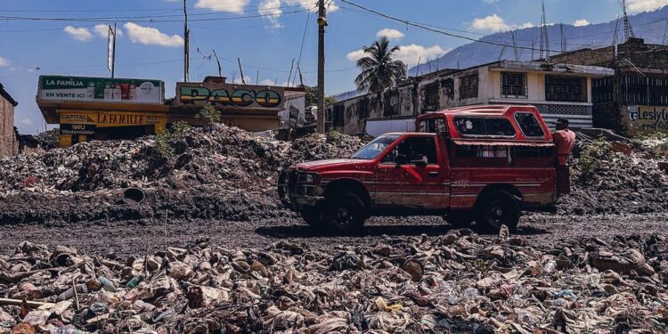 Fatra achte Pòtoprens lajan kontan pou malè sante nou