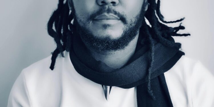 Aterson N-Sainval, un poète actif à travers les bars de Port-au-Prince