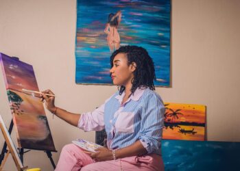 Overlande Charles-Marc : une artiste aux mille couleurs et aux multiples talents