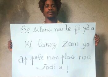  « Peyi a lage w nan viv lwen moun ou grandi ak yo? Moun ou renmen anpil tou ? Ki enpak sa fè sou ou ? Ki jan w jere sa ? », se yon seri kesyon Gaillard le Fou adrese ak sila yo k ap suiv li sou Fesbouk, jou ki te vandredi 18 avril 2025 lan